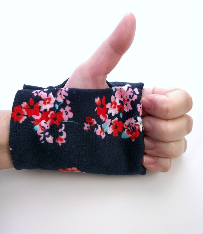 Thumbhole Cuff Tutorial by Hey June Handmade